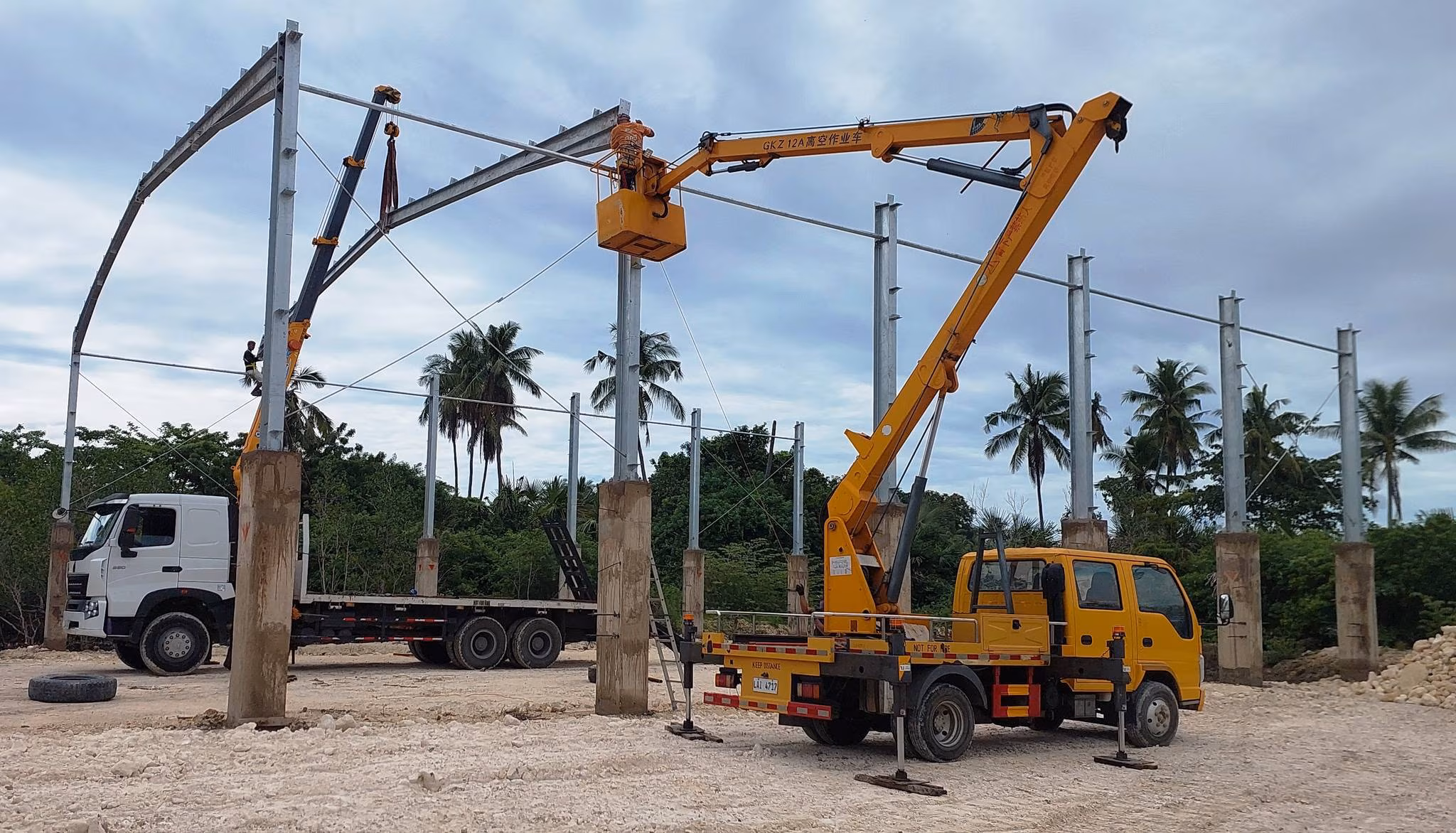 Custom-built fabricated structures combining strength and aesthetics